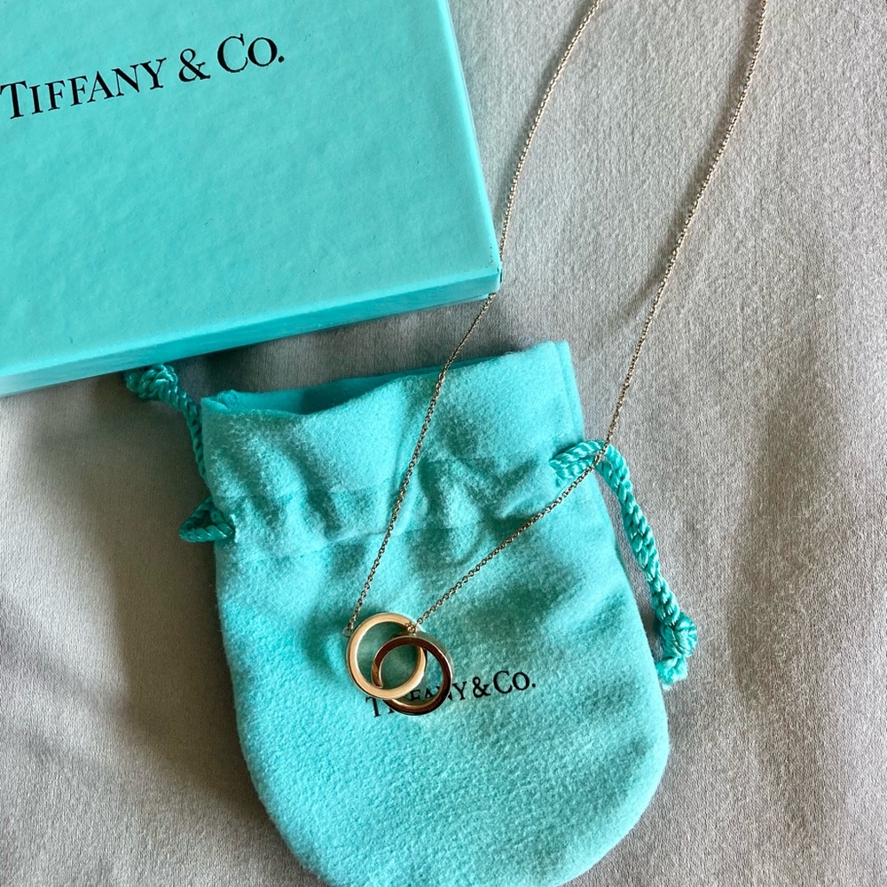 Tiffany & Co. Interlock Circles Pendant in Rubedo